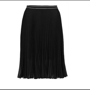 Top shop pleated skirt